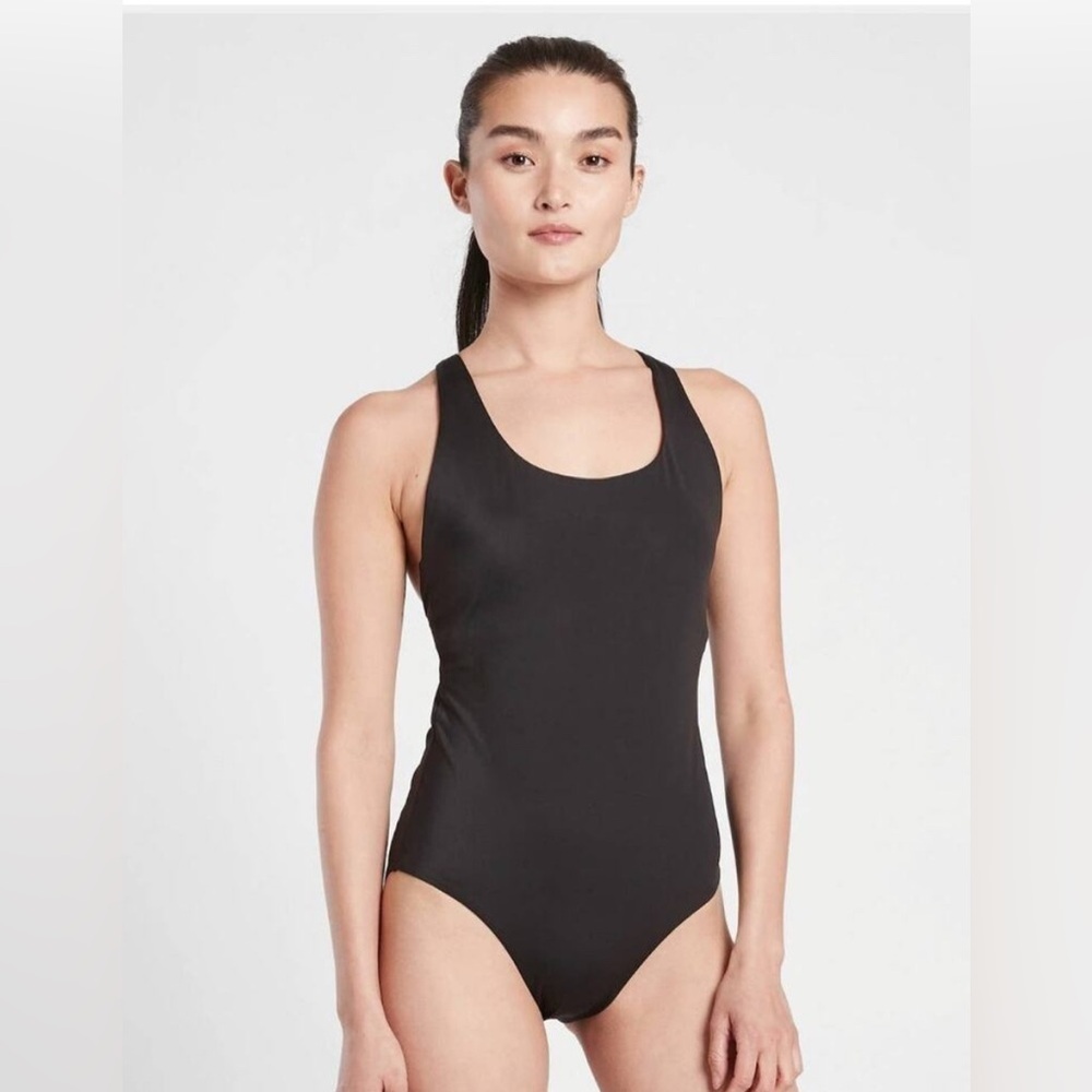 NWT Athleta Malibu one piece swimsuit Size XXS.